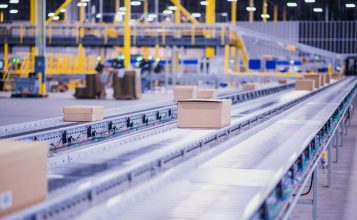 peran conveyor belt produksi